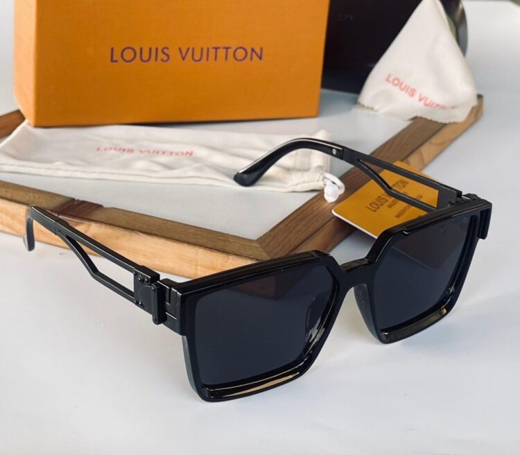 Louis Vuitton Sun Glassess