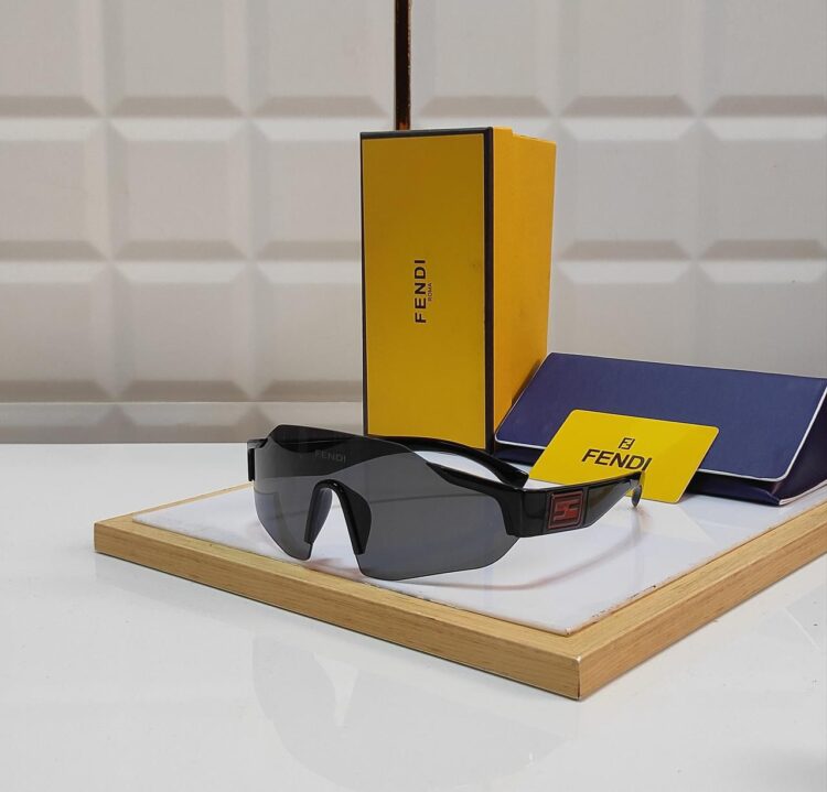 Fendi Sunglasses Unisex