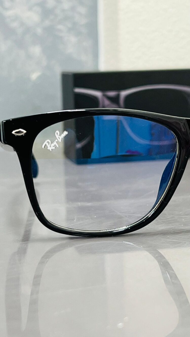 RayBan Meta Smart Sunglasses with built in Microphone and Camera - Image 7