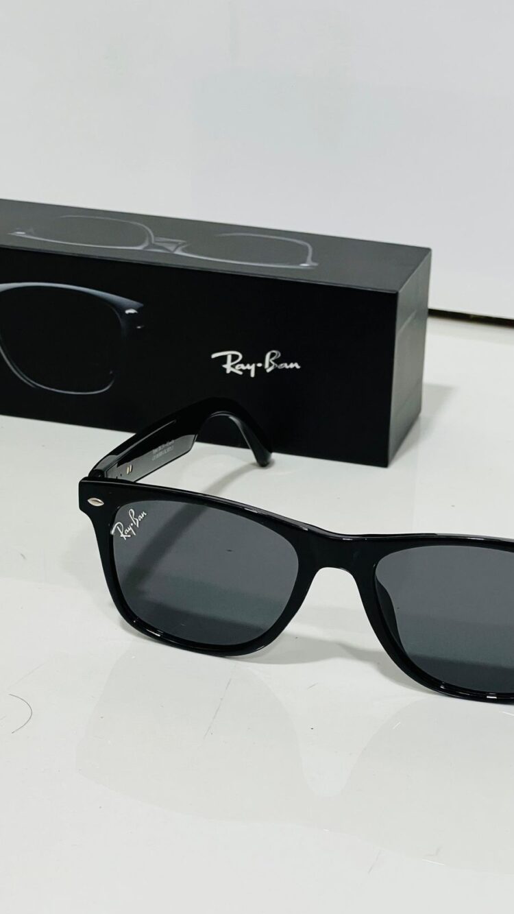 RayBan Meta Smart Sunglasses with built in Microphone and Camera - Image 9
