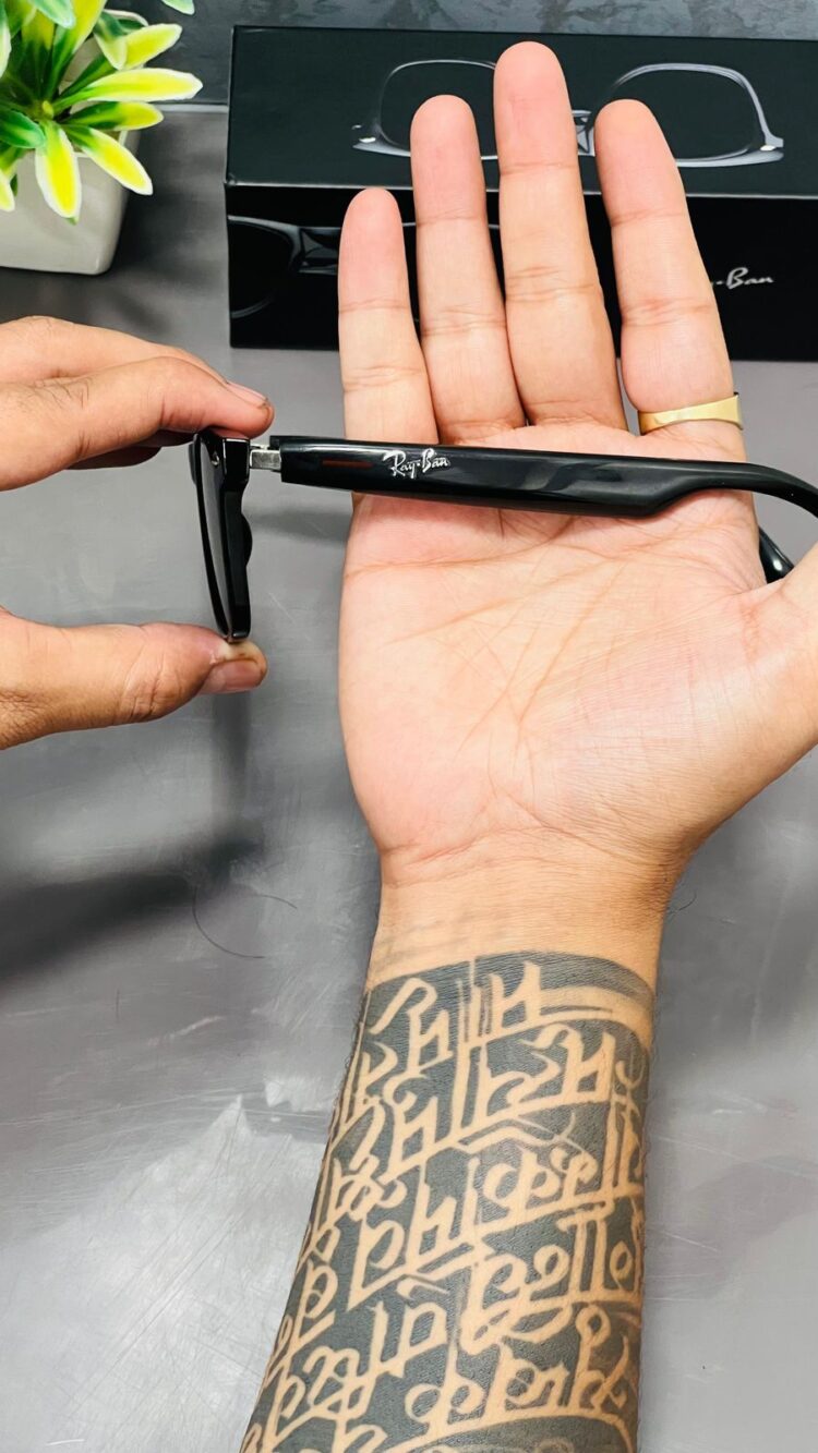 RayBan Meta Smart Sunglasses with built in Microphone and Camera - Image 5