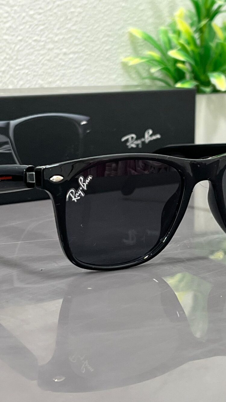 RayBan Meta Smart Sunglasses with built in Microphone and Camera - Image 2