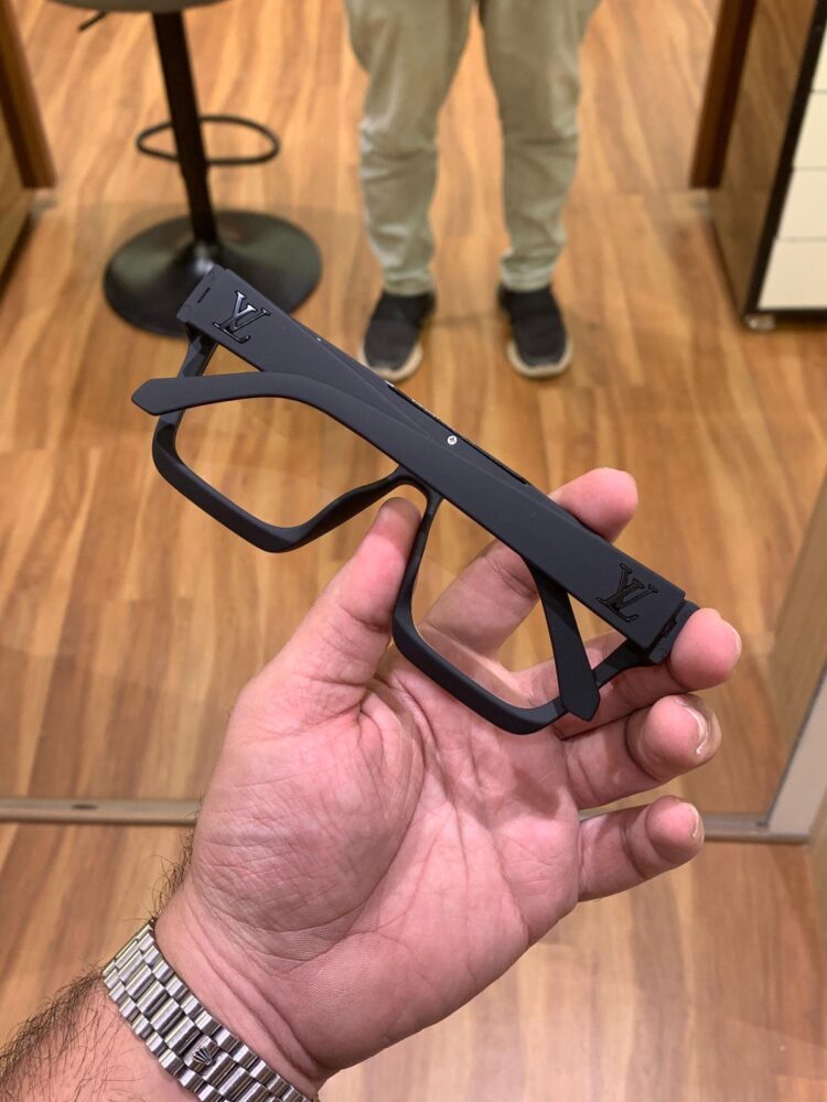 Louis Vuitton Sunglasses Unisex - Image 3